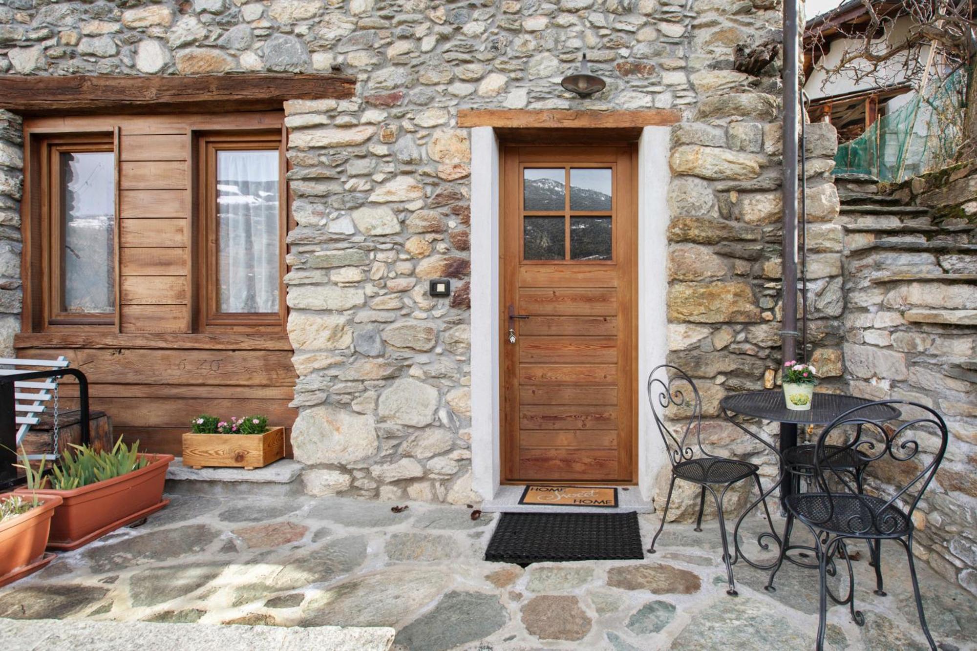 Mini House Valle D'Aosta Roisan Exterior foto